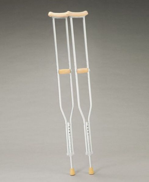 Picture of Medium - Underarm Crutches 